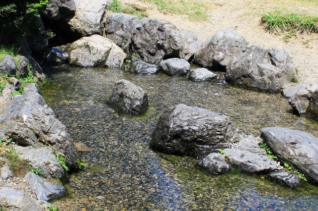 出水の小川